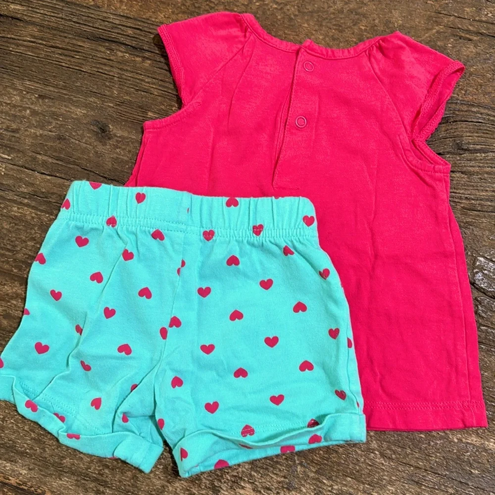 Child of Mine by Carter’s‎ 2 matching sets